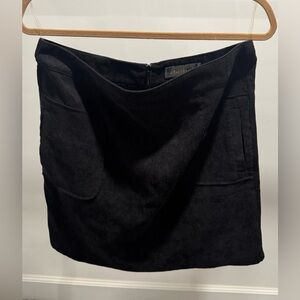 Suede Skirt like new Eb & Ive size L